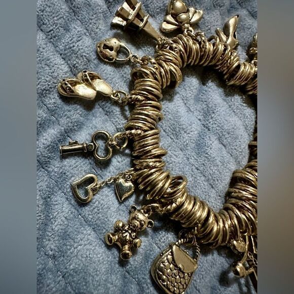 Stretch Charm Bracelet - Elegant & Unique Design Gold Charm Bracelet - Picture 13 of 17